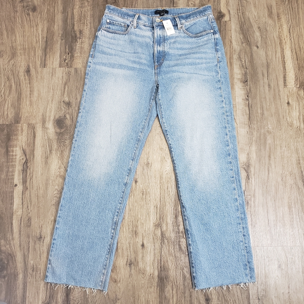 NWT Ann Taylor The Straight‎ High Rise Light Wash Loose Women 32 Raw Hem Jeans
